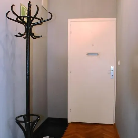 Apartment Friderik's Location *